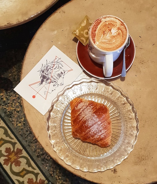 Dove mangiare a torino colazione brioches cappuccino