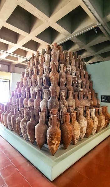 Anfore Museo Menabò Brea Eolie Roberta Arcangeli